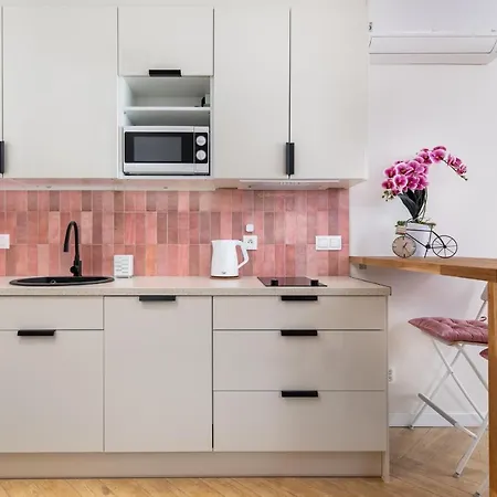 Old Town Pink 什切青